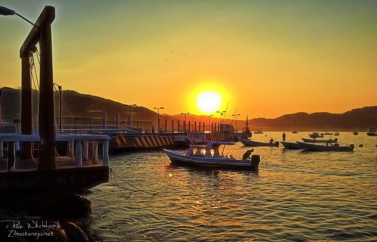 The Municipal Pier - Zihuatanejo The Municipal Pier - Zihuatanejo