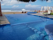 Punta Blanca Hotel & Villas