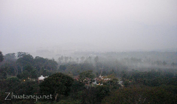 Neblina en Ixtapa la ma�ana de 2 de marzo 2008