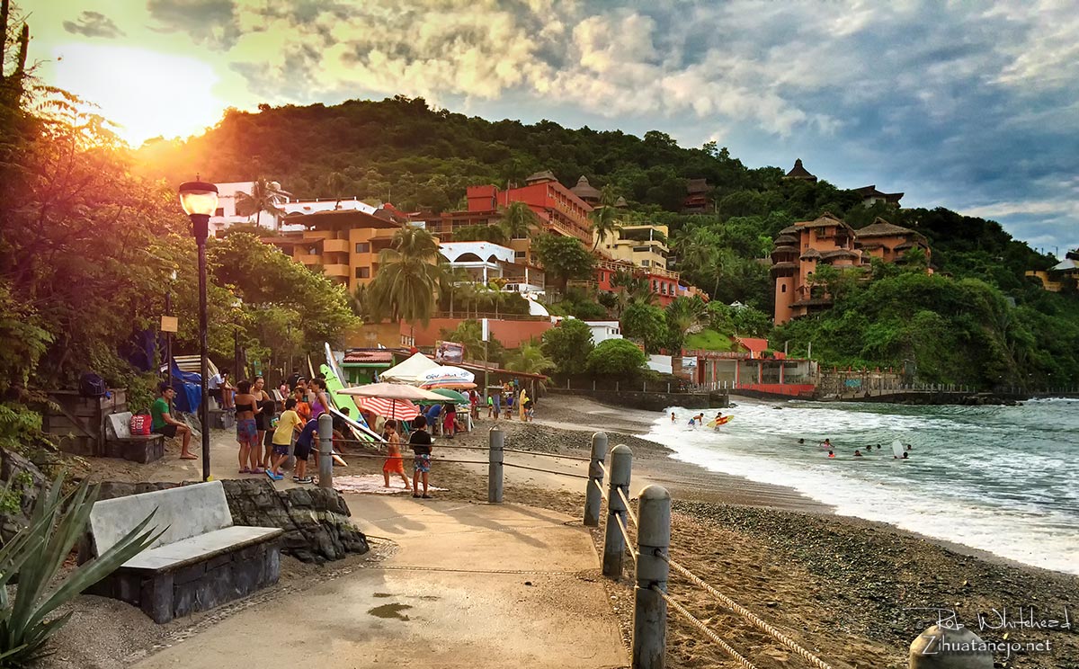 Paseo del Pescador, Playa La Madera, Zihuatanejo