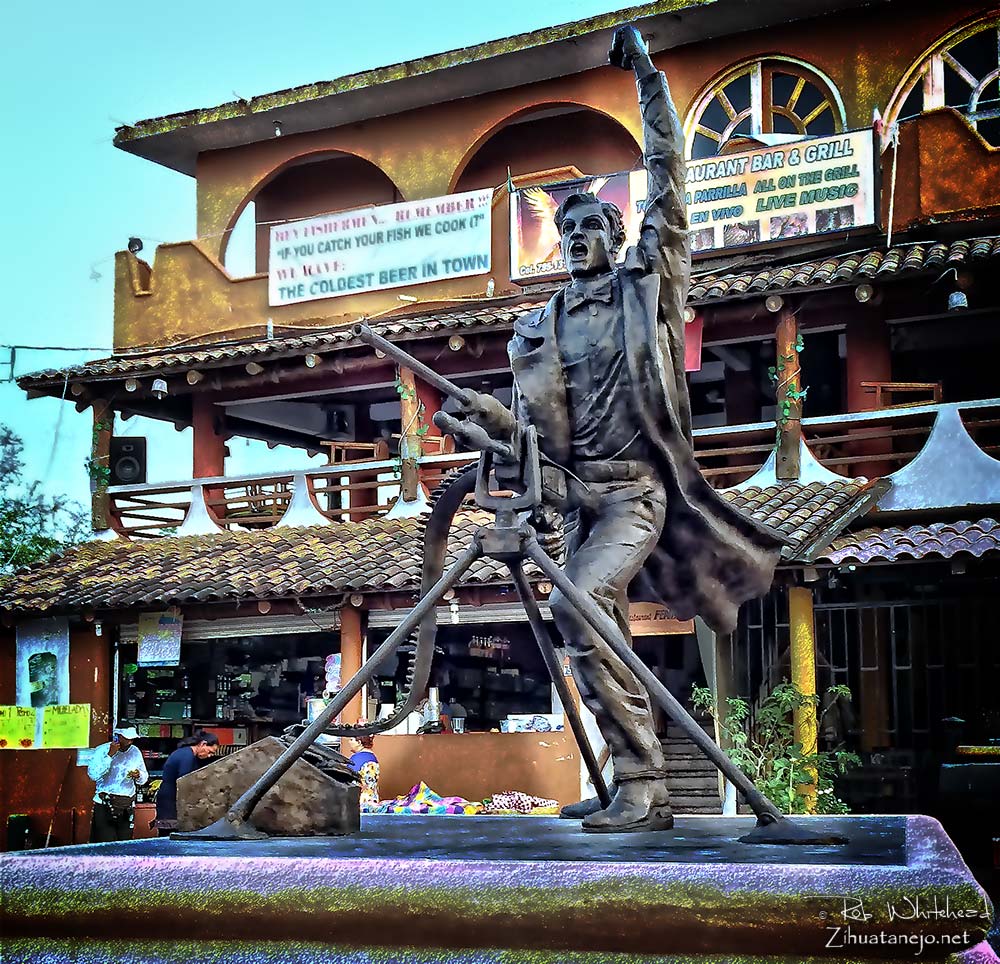 Statue of Tte. Jos Azueta