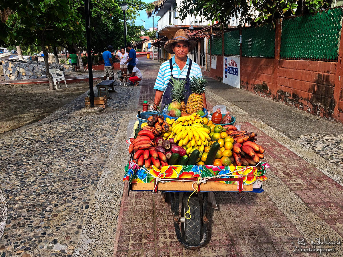 Don Juan "El Frutero Costeño", Zihuatanejo